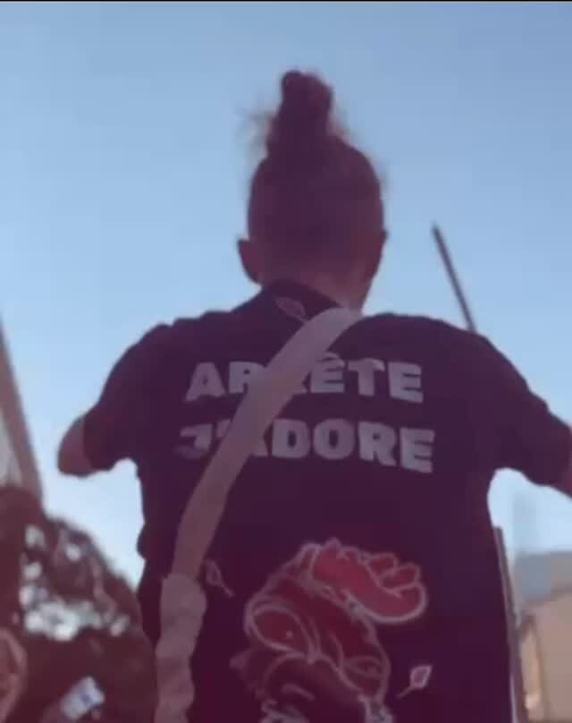 Instagram post from arretejadore. This post is in position 5.